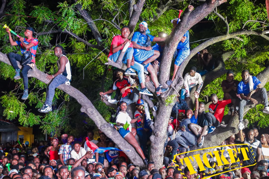 Place Boyer : ferveur et patriotisme pour la retransmission d’Haïti-Écosse